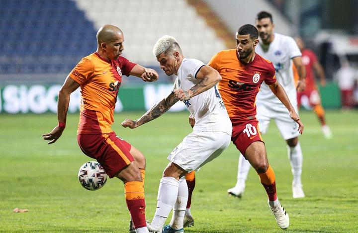 阿贾克斯激战加拉塔萨雷：欧冠攻防博弈