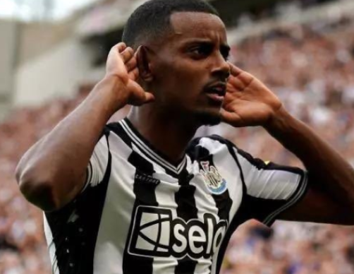 罗马诺剖析利物浦应对伊萨克伤停的转会策略