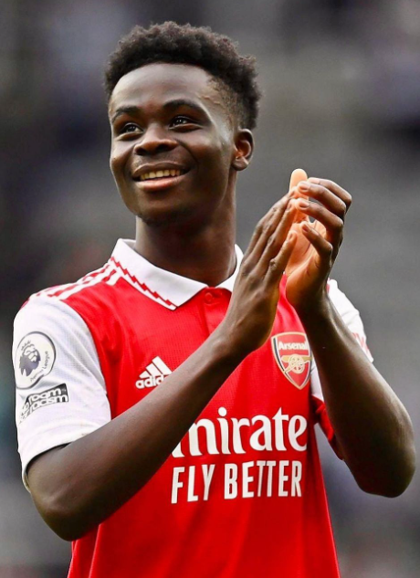 阿森纳球员暖心之行：传递爱与力量