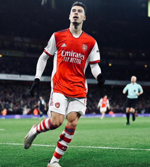 阿森纳球员暖心之行：传递爱与力量