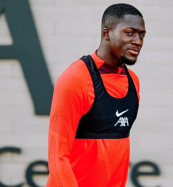 科纳特带病出战：为队友与信念而拼搏