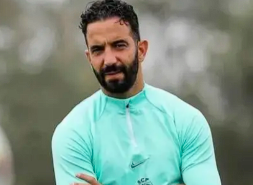 曼联换帅风波：阿莫林下课背后的战术理念冲突