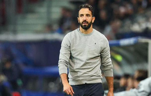 曼联换帅风波：阿莫林下课背后的战术理念冲突