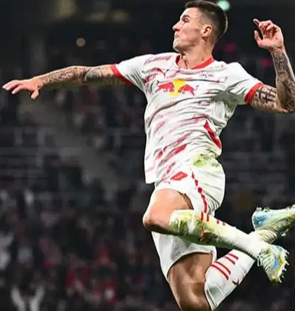 曼联对阵水晶宫：舍什科首发登场，卡里克详解排兵布阵考量